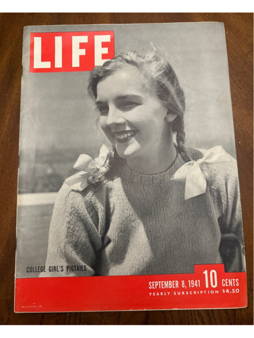 Vintage Life Magazine September 8 1941 Issue Red and White